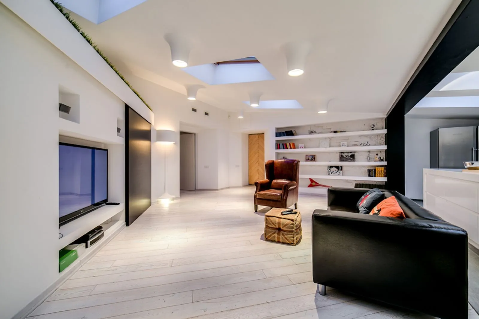 How Often Should You Clean an Apartment?